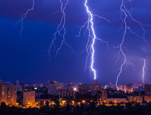 Conseils pour protéger votre entreprise lors d’orages violents en été